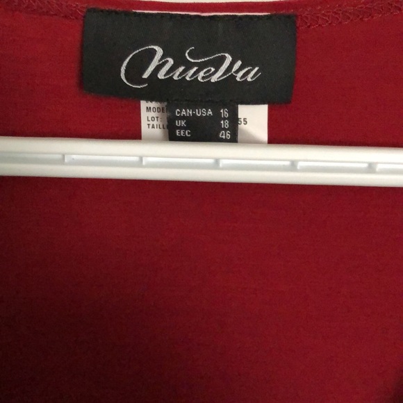 Dark red sleeveless top - Picture 4 of 4